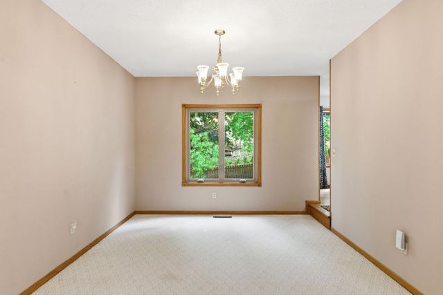 2112 Parkwood Hills Drive NE, Rochester, MN 55906