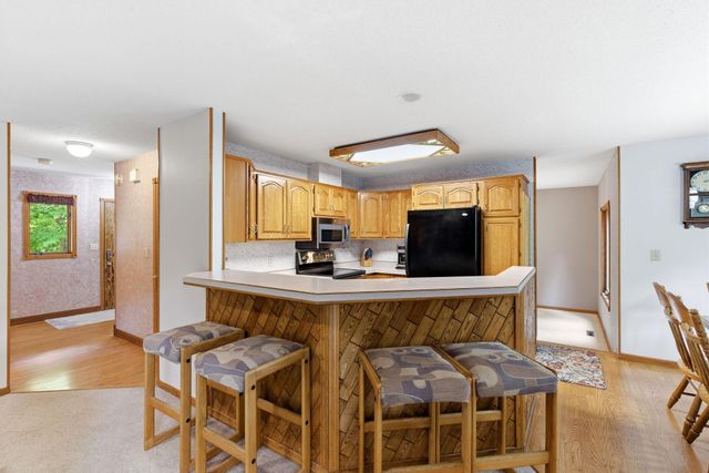 2112 Parkwood Hills Drive NE, Rochester, MN 55906