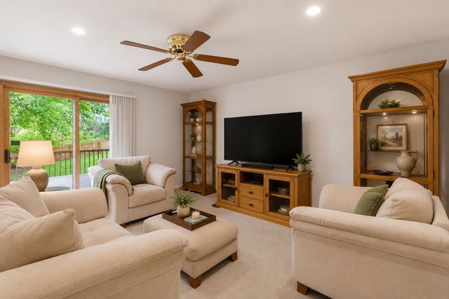 2112 Parkwood Hills Drive NE, Rochester, MN 55906