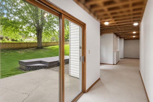 2112 Parkwood Hills Drive NE, Rochester, MN 55906