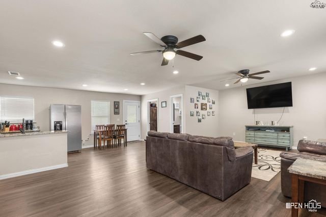 1442 KINSALE COURT, Wichita Falls, TX 76306