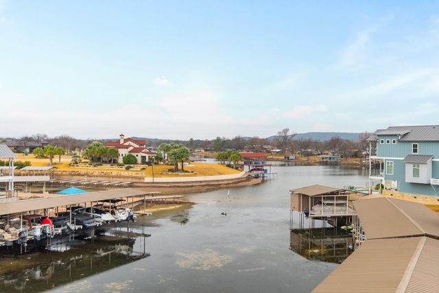 200 Marina Bluff, Kingsland, TX 78639