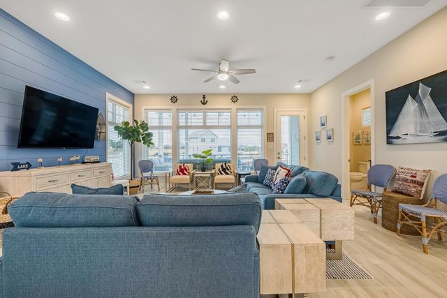 200 Marina Bluff, Kingsland, TX 78639