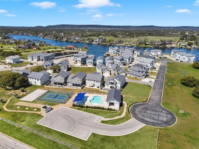 200 Marina Bluff, Kingsland, TX 78639