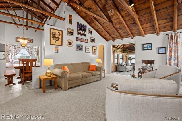 10584 Bob White Beach Boulevard, Whitmore Lake, MI 48189