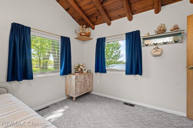 10584 Bob White Beach Boulevard, Whitmore Lake, MI 48189