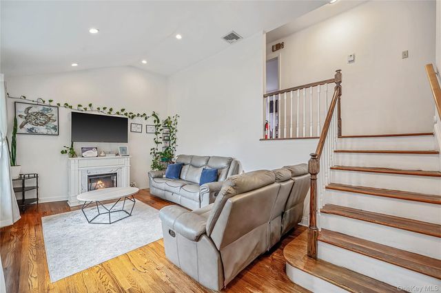 2275 Hynes Place, Bellmore, NY 11710