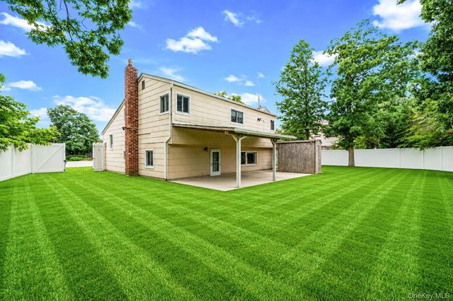 2275 Hynes Place, Bellmore, NY 11710