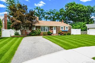 2275 Hynes Place, Bellmore, NY 11710