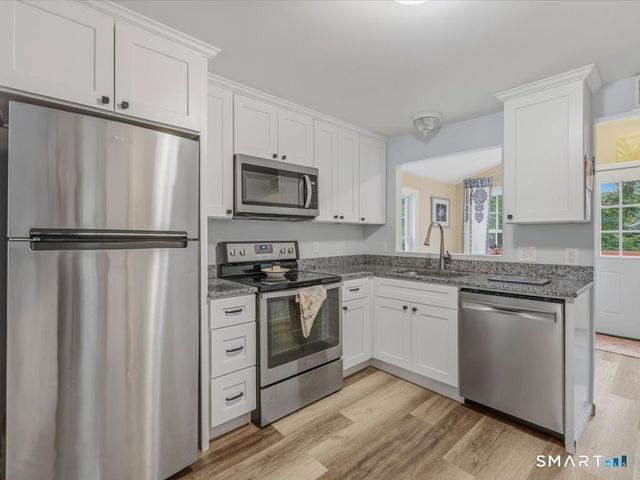 41 Spring Glen Road, East Lyme, CT 06357