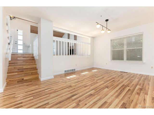 8145 S Syracuse St, Centennial, CO 80112