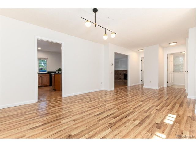 8145 S Syracuse St, Centennial, CO 80112