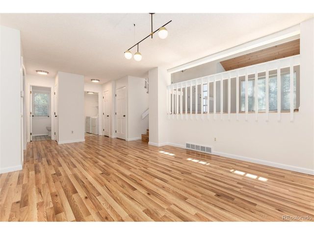 8145 S Syracuse St, Centennial, CO 80112