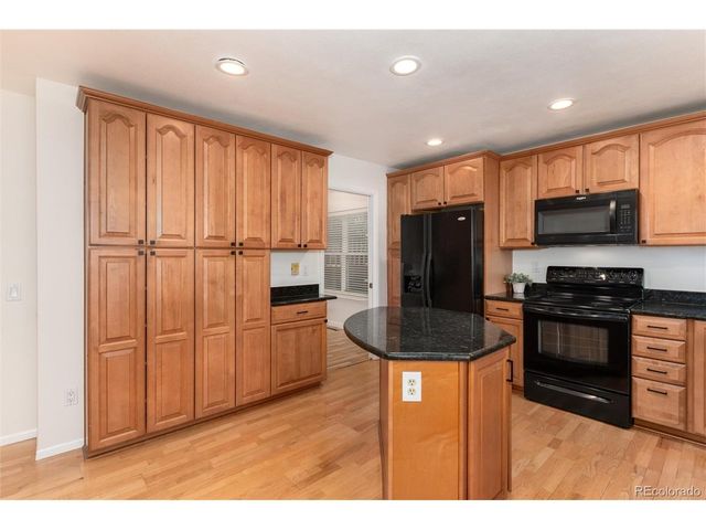 8145 S Syracuse St, Centennial, CO 80112