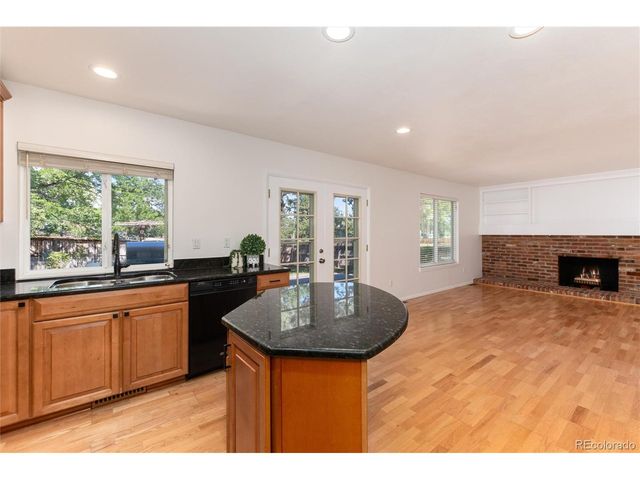 8145 S Syracuse St, Centennial, CO 80112