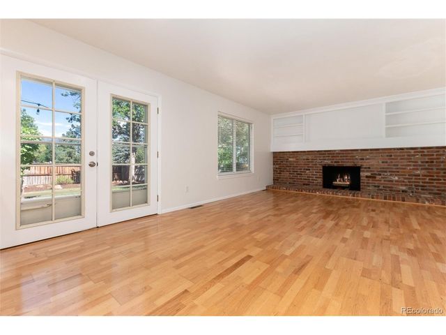 8145 S Syracuse St, Centennial, CO 80112