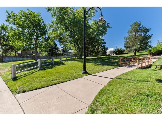 8145 S Syracuse St, Centennial, CO 80112