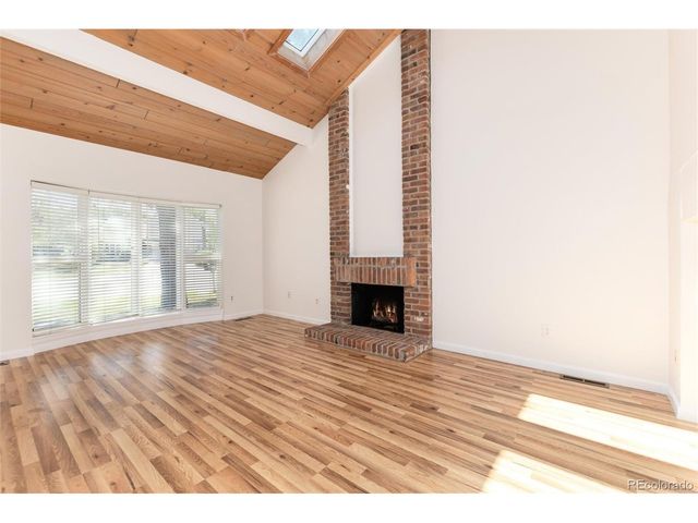 8145 S Syracuse St, Centennial, CO 80112