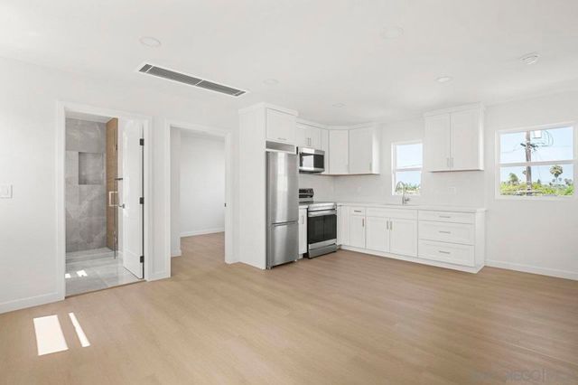 4586 4590 Arizona St, San Diego, CA 92116