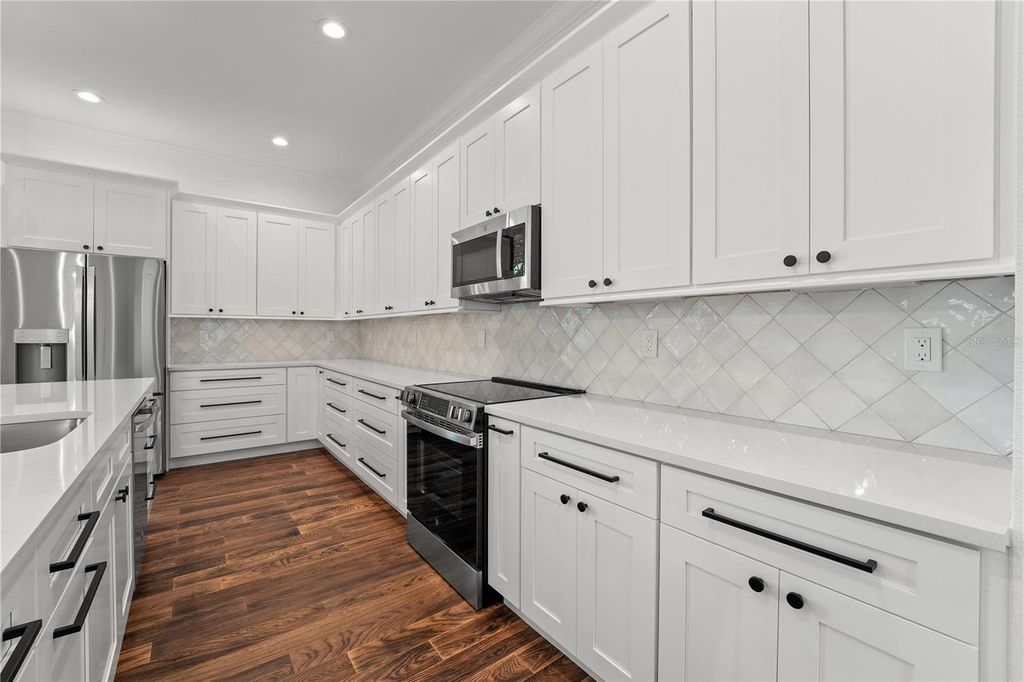 Image 17 of property listing at 115 W HIAWATHA STREET 1/2, Tampa, FL 33604