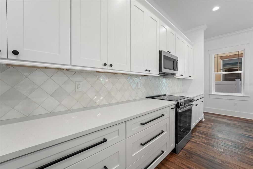 Image 19 of property listing at 115 W HIAWATHA STREET 1/2, Tampa, FL 33604