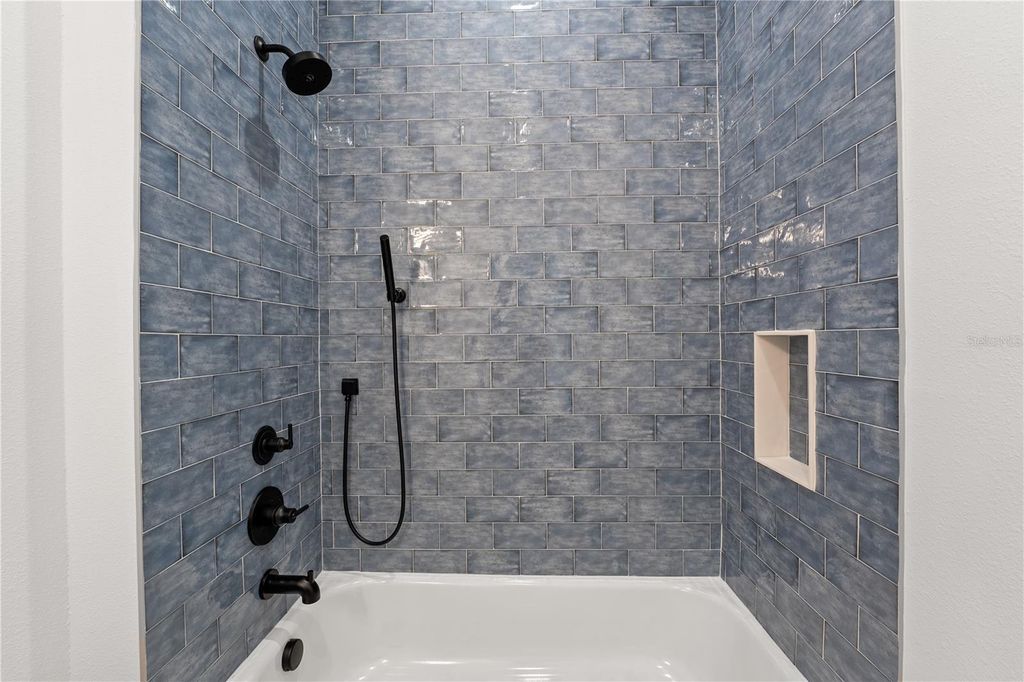 Image 22 of property listing at 115 W HIAWATHA STREET 1/2, Tampa, FL 33604