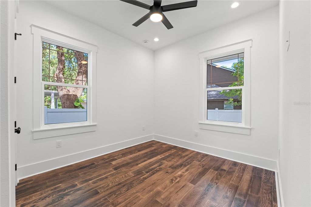 Image 23 of property listing at 115 W HIAWATHA STREET 1/2, Tampa, FL 33604