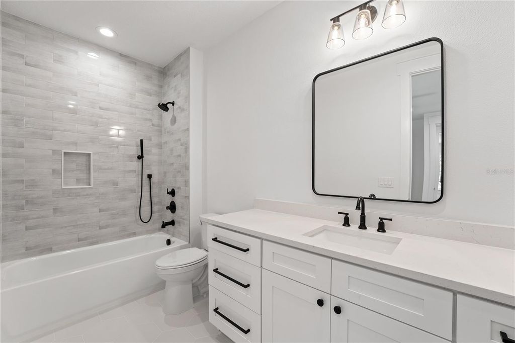 Image 33 of property listing at 115 W HIAWATHA STREET 1/2, Tampa, FL 33604