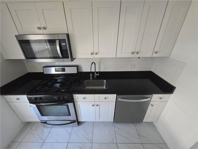 36 North Clarendon Street 1F, Cranston, RI 02910