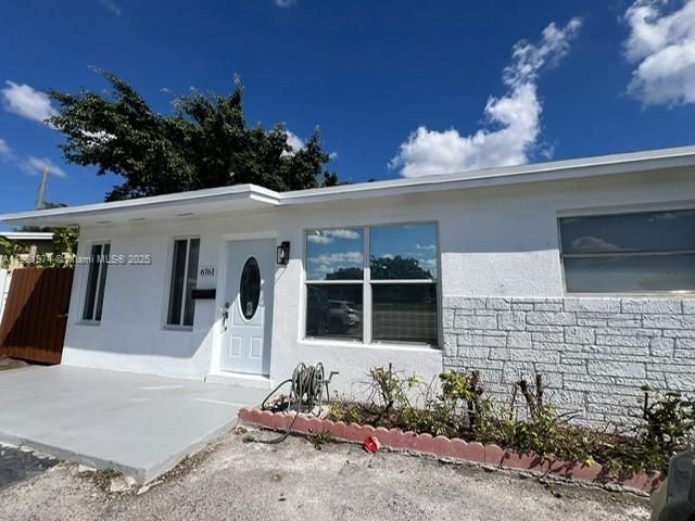 6761 Sheridan St, Hollywood, FL 33024