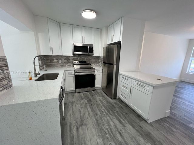 6761 Sheridan St, Hollywood, FL 33024