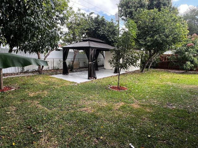 6761 Sheridan St, Hollywood, FL 33024