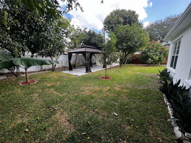 6761 Sheridan St, Hollywood, FL 33024