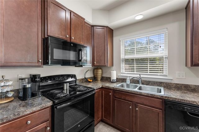 621 Lenten Rose Ln, Henrico, VA 23223