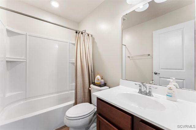 621 Lenten Rose Ln, Henrico, VA 23223