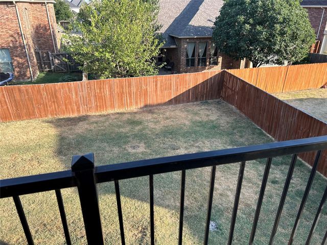 2951 N Camino Lagos, Grand Prairie, TX 75054