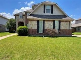 2951 N Camino Lagos, Grand Prairie, TX 75054