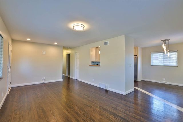 2605 Buttermilk Pike, Villa Hills, KY 41017