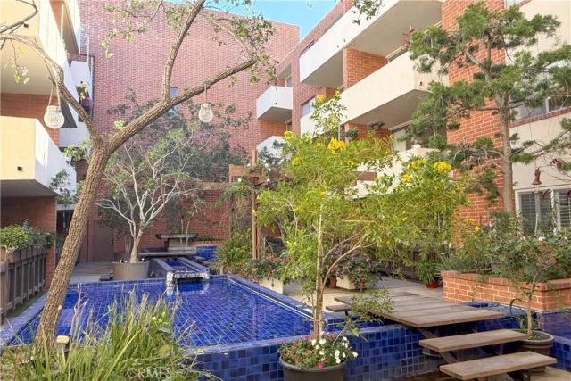 11750 W Sunset Boulevard 214, Los Angeles, CA 90049