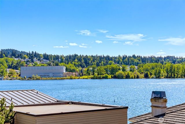 6924 96th Avenue SE, Mercer Island, WA 98040