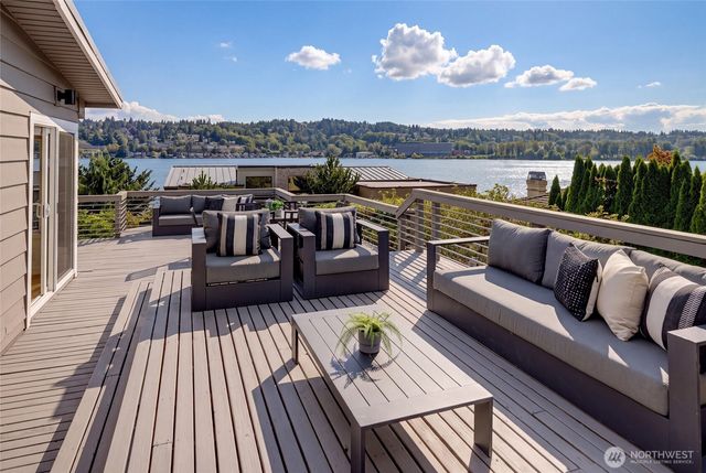 6924 96th Avenue SE, Mercer Island, WA 98040