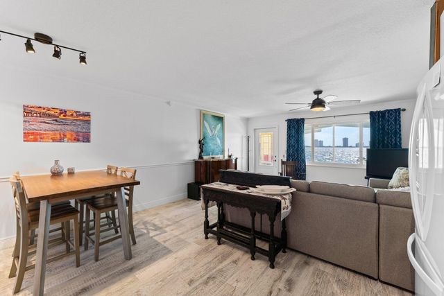 100 Shore Court 105, North Palm Beach, FL 33408