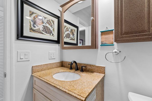 100 Shore Court 105, North Palm Beach, FL 33408