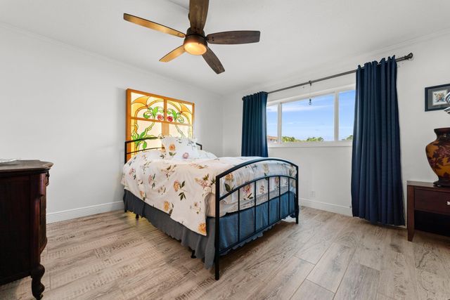 100 Shore Court 105, North Palm Beach, FL 33408