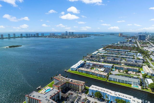 100 Shore Court 105, North Palm Beach, FL 33408