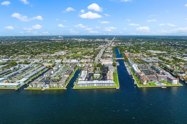 100 Shore Court 105, North Palm Beach, FL 33408