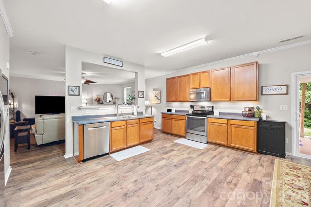 8724 Gray Willow Road, Charlotte, NC 28227