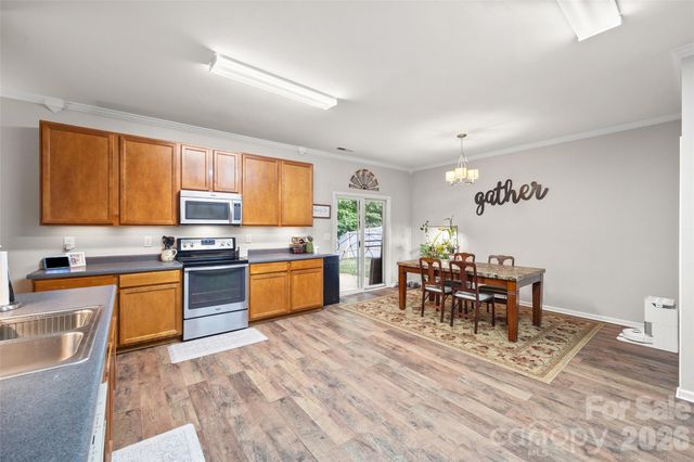 8724 Gray Willow Road, Charlotte, NC 28227