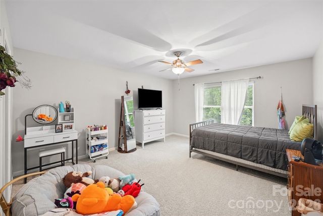 8724 Gray Willow Road, Charlotte, NC 28227