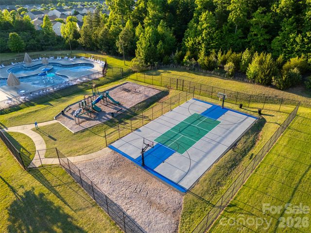 8724 Gray Willow Road, Charlotte, NC 28227